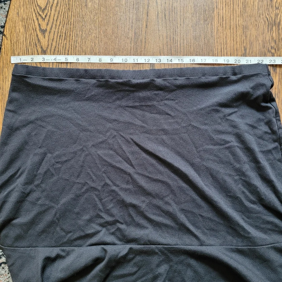 Fashion Bug Black Stretch Ruffle Hem Skirt Size Women's 22/24W - Picture 3 of 5